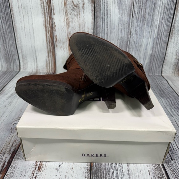 Bakers Brown Suede-like Heeled Boots with Ruched Detailing Size 10 B - Picture 9 of 10
